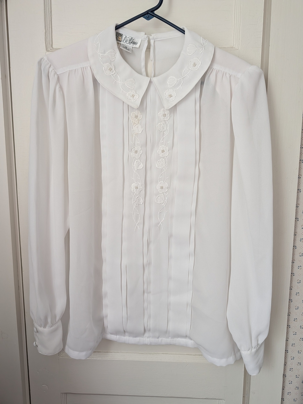 La Blouse Vintage 16 Shoulder Pads Embroidered Pearl Design Office Layer Sheer